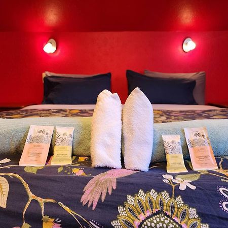 A Stone'S Throw From Town Main House Hotel Dunedin Eksteriør billede