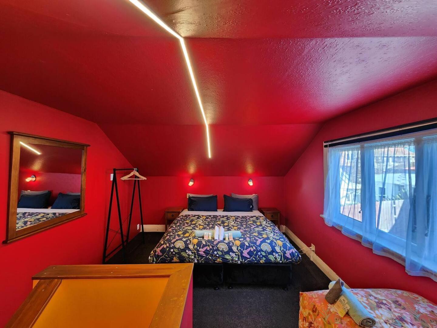 A Stone'S Throw From Town Main House Hotel Dunedin Eksteriør billede